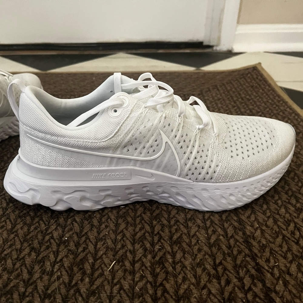 Nike React Run Infinity Flyknit 2 mens. Size 15
